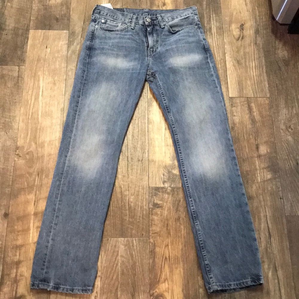 MENS LEVI LIGHT WASH JEANS. STYLE 514. W 31 L 32